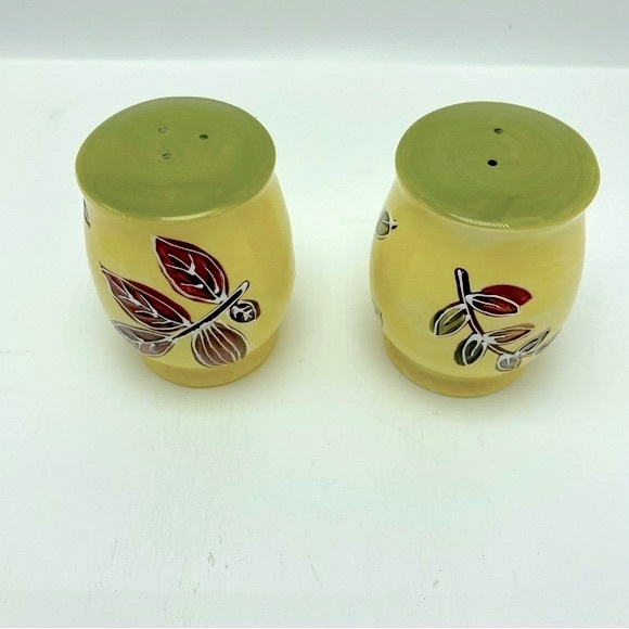 MCM Fall Themed Salt & Pepper Shakers Engraved Leaves - Picture 3 of 3